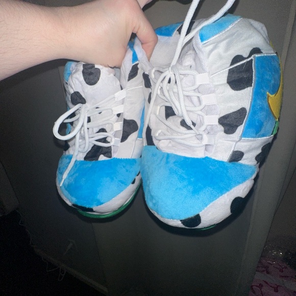 Chunky Dunk Plush Slippers Fits Men’s US Size 4-10.5 - Picture 5 of 6